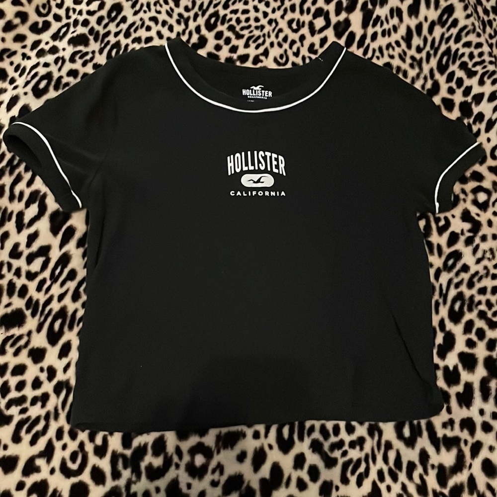 Black, Medium, Hollister logo shirt